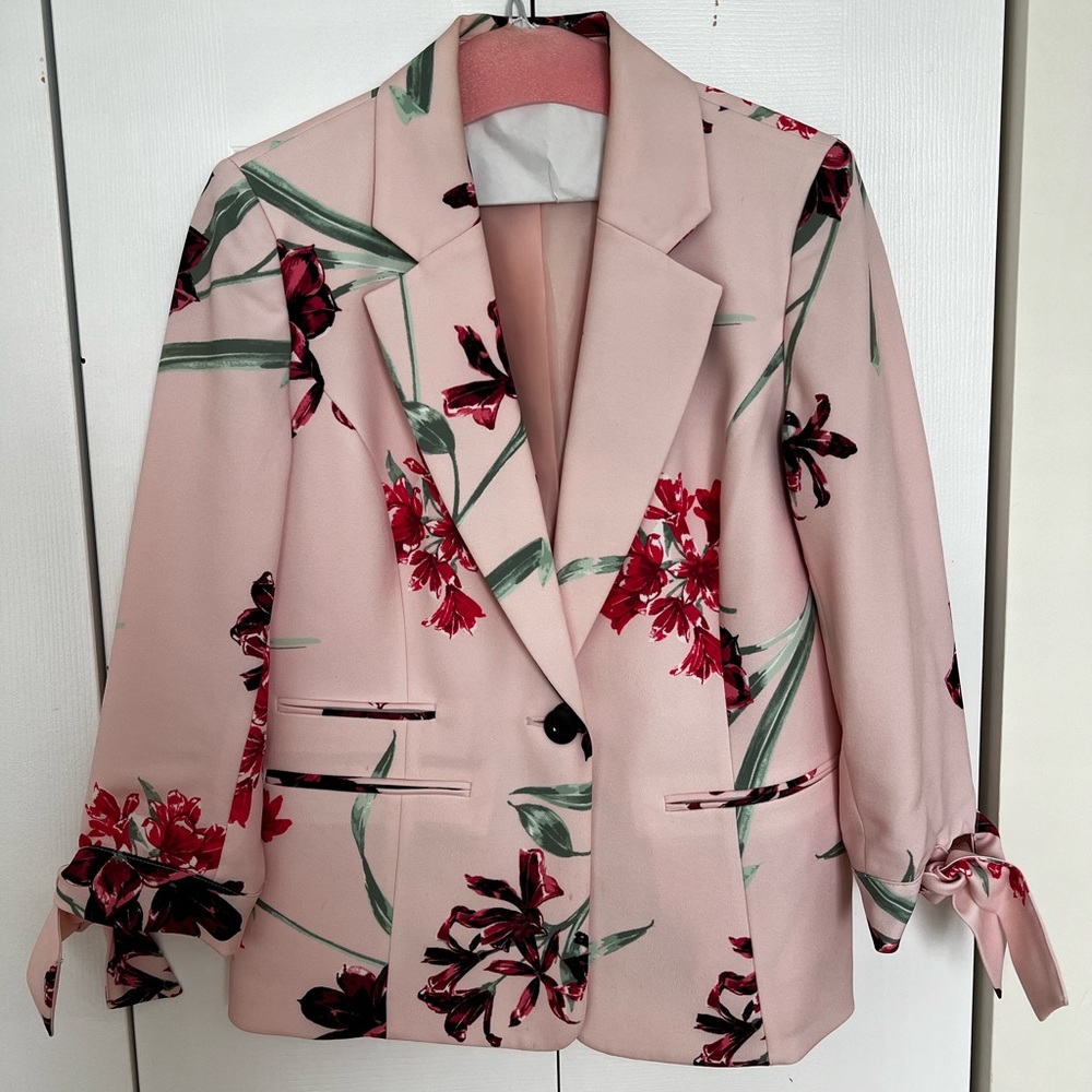 Nine West Rose Blazer Size 4